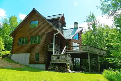 Image de Belle maison de Lakefront sur South Shore Drive