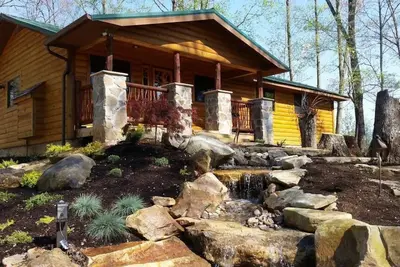 Image de Vue perche oiseaux. Isolé, vue sur la montagne, tous les détails, équipements de qualité, à proximité des attractions