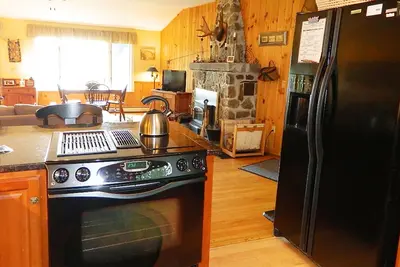 Image de Belle maison de campagne dans le Lodge Cottage Communauté Saddleback lac