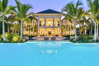 Villa Alta Gracia w Private Pool & Designer Decor