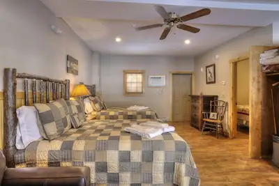Image de Suite confortable d'une chambre à Oquossoc