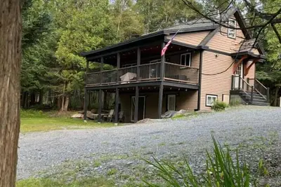 Image de 27 Depot - Adorable chalet de 2 chambres et 2 salles de bain près du village