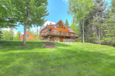 Image de Très bien situé et la vue de ce lot spacieuse et très privé