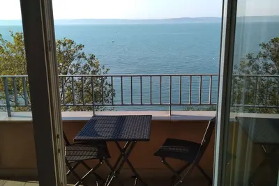 Image de Appartement à côté du lac avec spa, air, Wifi, idéal pour les familles