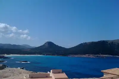Image de Apartment with stunning sea views on Cala Guya terrace/balcony