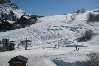 Image de At 5 floors of the slopes! ! Apt 6/7 Pers Comfort 47m2 + 12 m2 balcony with runway view