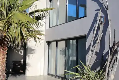 Image de Villa Mathis Piscine et Rooftop à 300m Plage Vue mer et étang - clim - 8 vélos
