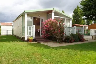 Image de Chalet en bord de mer sur les plages du débarquement, piscine couverte chauffée