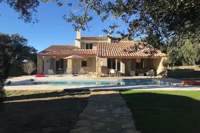 Image de Magnifique propriété comprenant maison avec piscine chauffée et bergerie