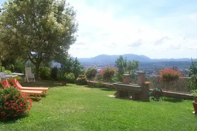 Image de La Maison de Citrons, maison de campagne avec superbe vue sur la plaine de Lucca
