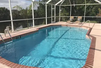 Image de SITUÉ Sur Le Canal D'ACCÈS Au Golfe Avec Vue!