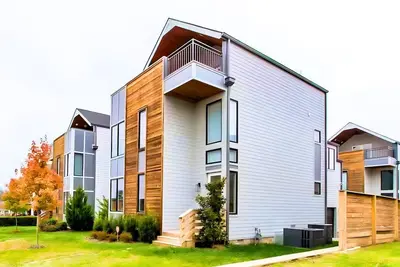 Germantown Walk ★ Large 4 Bath ★ Mins To Downtown