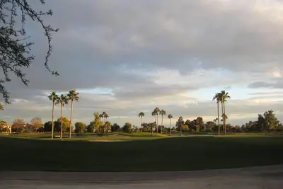 Image de Terrain de golf chez soi dans un cadre de style resort