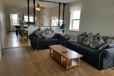 Image de Salisbury Beach, 1er étage, près du centre, 1 min d'accès au sable, 2 places de parking