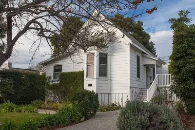 Image de Summerland Stagecoach Cottage - Un trésor historique à Summerland