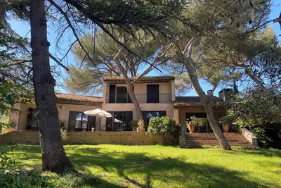 Image de Villa de charme avec piscine, proche centre ville\n Animaux de compagnie acceptés