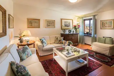 Image de Central large apartment inside the walls of Lucca with elevator and WiFi