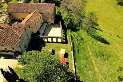 Image de Gîte de chante cigale