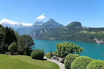 Image de Appartement spacieux dans un emplacement unique directement au-dessus du lac des Quatre-Cantons