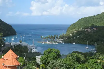 Image de Appartement de luxe au Marigot Bay Resort et Marina avec vue sur la baie