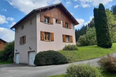 Image de Villa traditionnelle, 12 personnes, tout confort, à Gerardmer, grand jardin