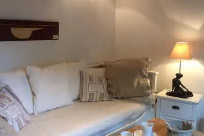 Image de Cabourg Centre Ville. Gîte 35m², maison sur jardinet 40m² plein sud. Tout confort