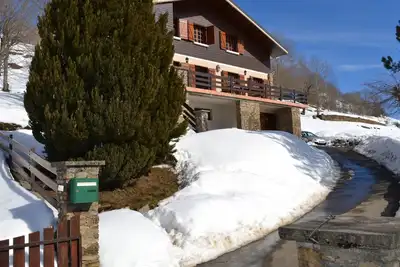 Chalet de l'ours à Poubeau 8mn de peyragudes, 10mn de luchon, vue montagne