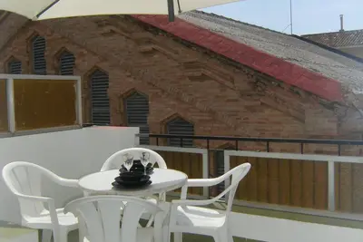 Image de Sitges centre. Free Wifi. Appartement avec terrasse, 20mètres plage. Très calme