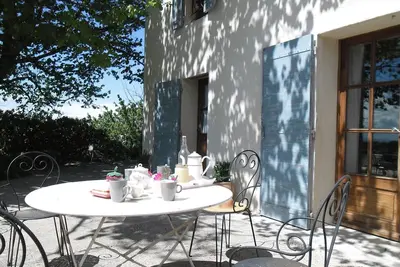 Image de Mas et sa piscine privée situé à Sablet, près de Vaison La Romaine, Mt Ventoux