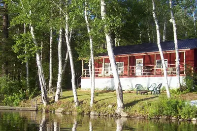 Image de Charmant chalet au bord du lac
