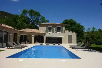 Image de Ressourcez vous à 15 min des plages et d'Aix en P