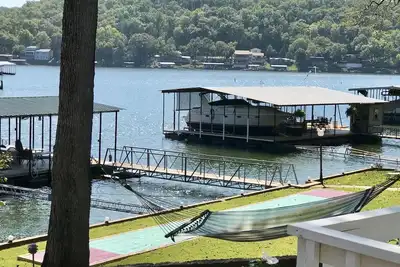 Image de Paradis de vacances dans le charmant lac des Ozark