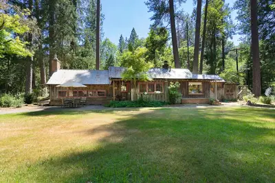 Propriété Creekside Enchanteur avec deux cabines - Louer un ou les deux