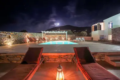 Image de Kea Villa Thea & Petra House avec piscine privée et vue imprenable sur la mer