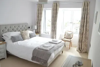 Image de Moderne 3-lit Townhouse, Newquay, 6 couchages, Plage 300m, 5 min à pied du centre-ville