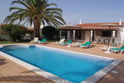 Image de Villa individuelle avec piscine privée (clôture de sécurité disponibles)