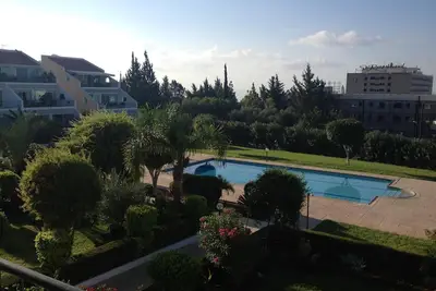 Image de Wifi gratuit Appartement de luxe 2 chambres en face de St Raphael Marina 2 minutes de la plage