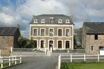 Image de Maison De CARACTÈRE Pour 10 personnes /sauna