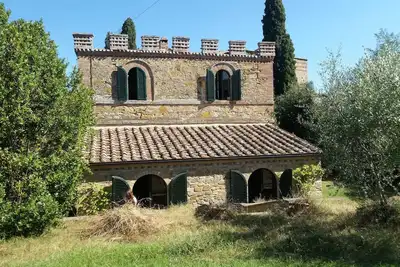 Image de Villa en face de Montalcino à proximité du château de Verdelli