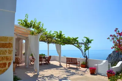 Image de Villa Sonia avec vue sur la mer