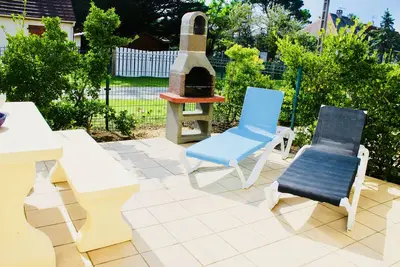 Image de Maison à 150 mètres d'une Belle Plage, Charges Comprises, Internet, Parking Privé