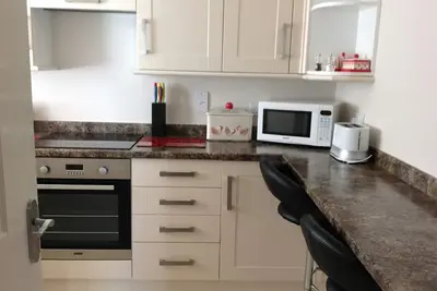 Image de Appartement confortable à Sidmouth avec parking, à une minute de marche du front de mer