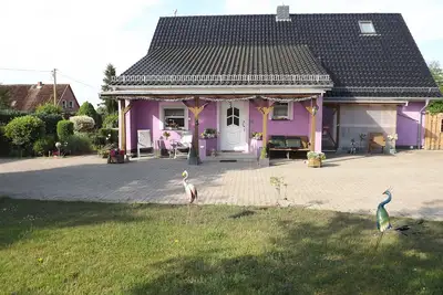 Image de Appartement neuf et très beau et sophistiqué près de la mer Baltique avec l'utilisation de jardin