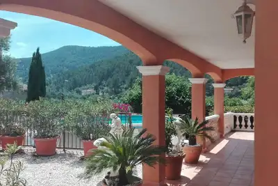 Image de Grande villa familiale et vivante au coeur de la provence