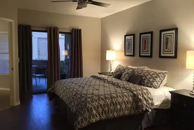 MODÈLE Sharp Condo * Remodeled * 2br, 2ba * Signature Scottsdale