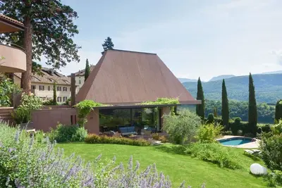 Image de Villa Baronessina ***** Villa avec piscine, bain à remous, sauna et grand jardin privé