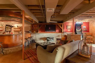 Image de Maison tranquille et sereine pour votre réunion de groupe ou votre escapade en famille.