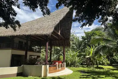 Image de Maison tropicale sur la péninsule d'Osa, près de la plage dans un quartier calme