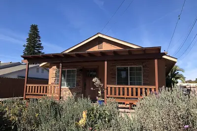 Image de Cozy Sweet Casita 2 bed 2 bath house, off-street parking by Tamarack State Beach