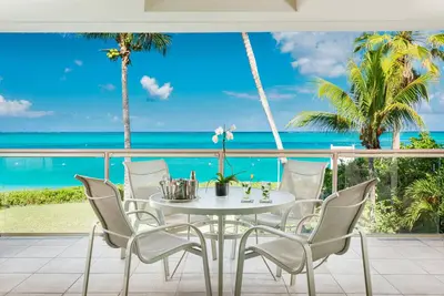 Image de Grande Suite Ocean Front Sur La Meilleure Snorkelling Sur La Grace Bay Beach!